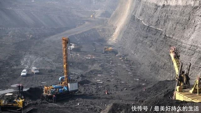  矿区|中国最大的煤田，煤炭储量1350亿吨，相当于50个大同矿区