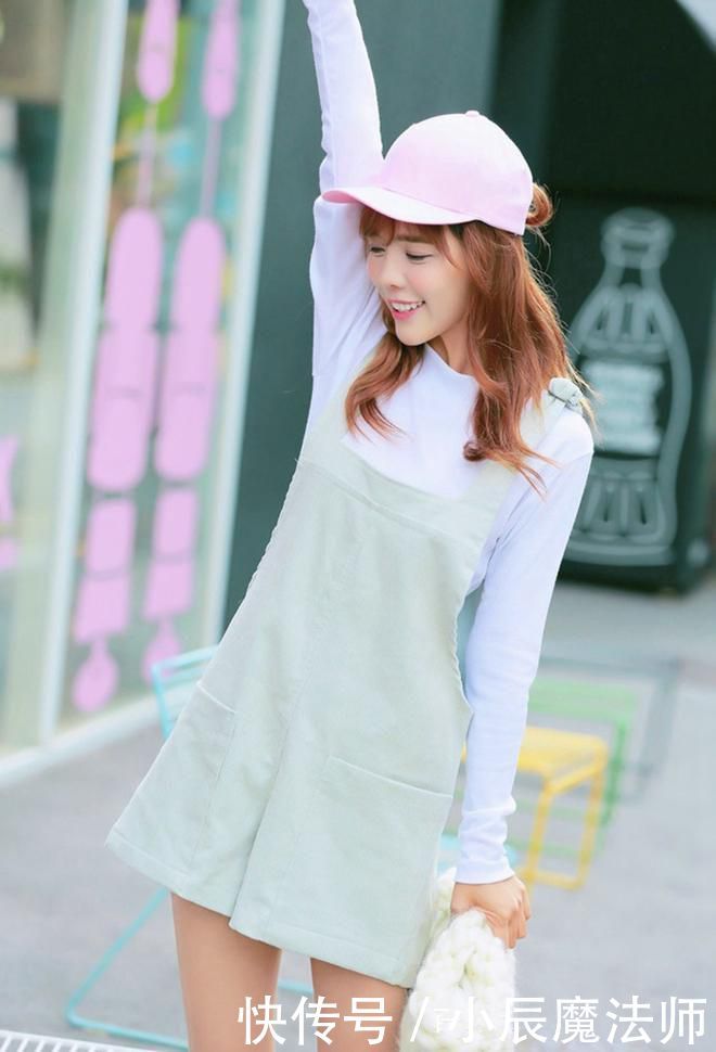 看起来■大方秀出迷人曲线,让美丽的姿态冉冉上升