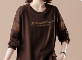 立秋过后，打底裤扔了吧!建议试试下面8款卫衣，适合五六十女人