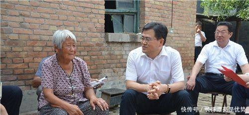 农村的养老保障终于来了，明年起，农民不用补交也能拿近千元了！