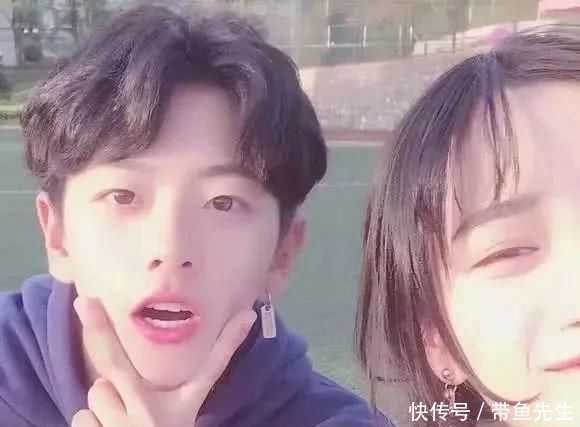  #情话#我想你的浪漫情话：想到你就脸红 见你不用腮红