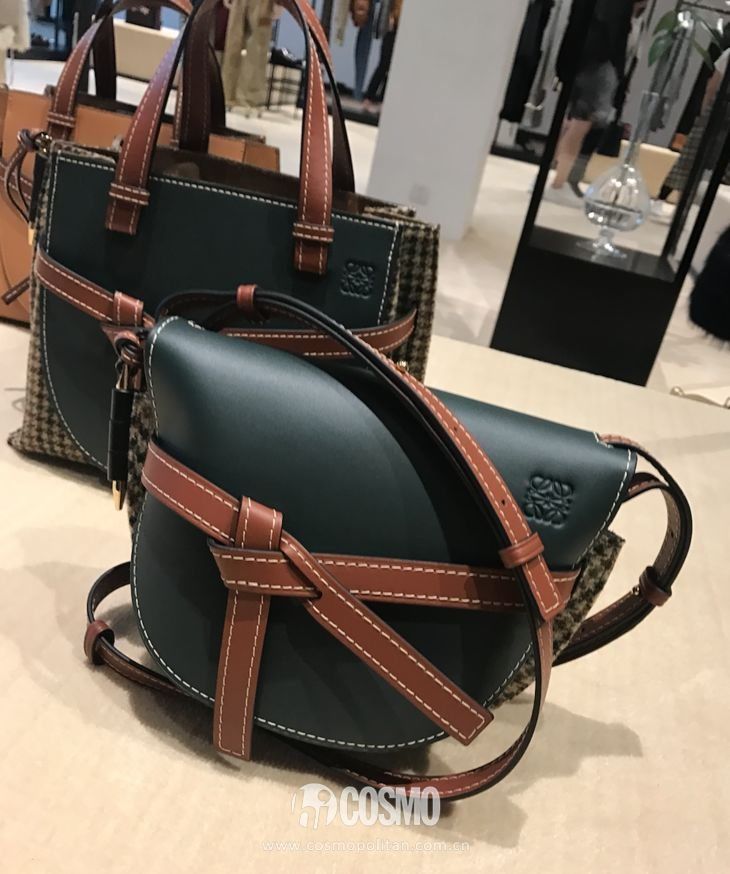 买那么多包,都不如买一只有“安全门”的包!