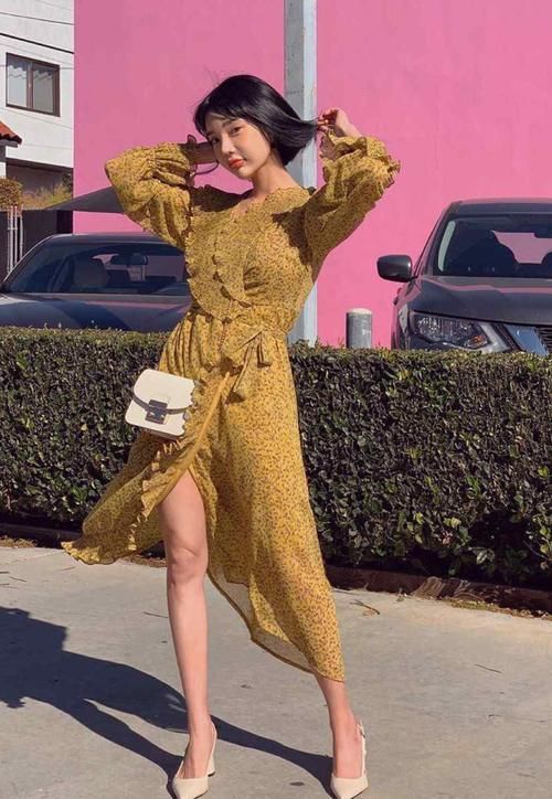  『平底鞋』扔掉高跟鞋吧，“平底鞋＋裙子”才是今春王炸穿搭