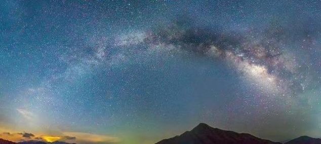 与中国五大名山相比，江西这座山一点也不逊色，却低调得令人心疼