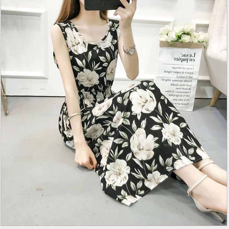 海边渡假，便宜清凉的波西米亚裙秒杀比基尼，景美人美，羡煞路人