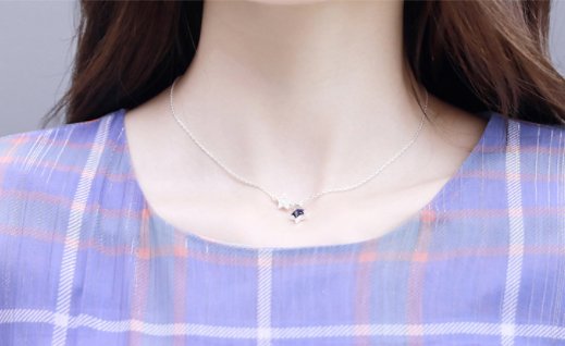 如今的女人真会穿，统统不穿裤子，只穿这”冷风裙“，美到犯规