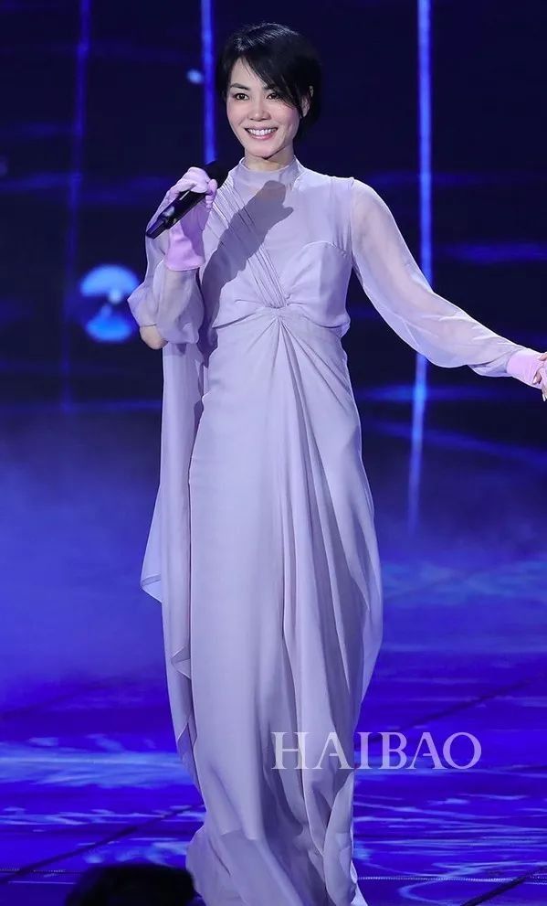 好奇| 王菲综艺首秀宣传片曝光，48岁的她凭什么比年轻时更美了?