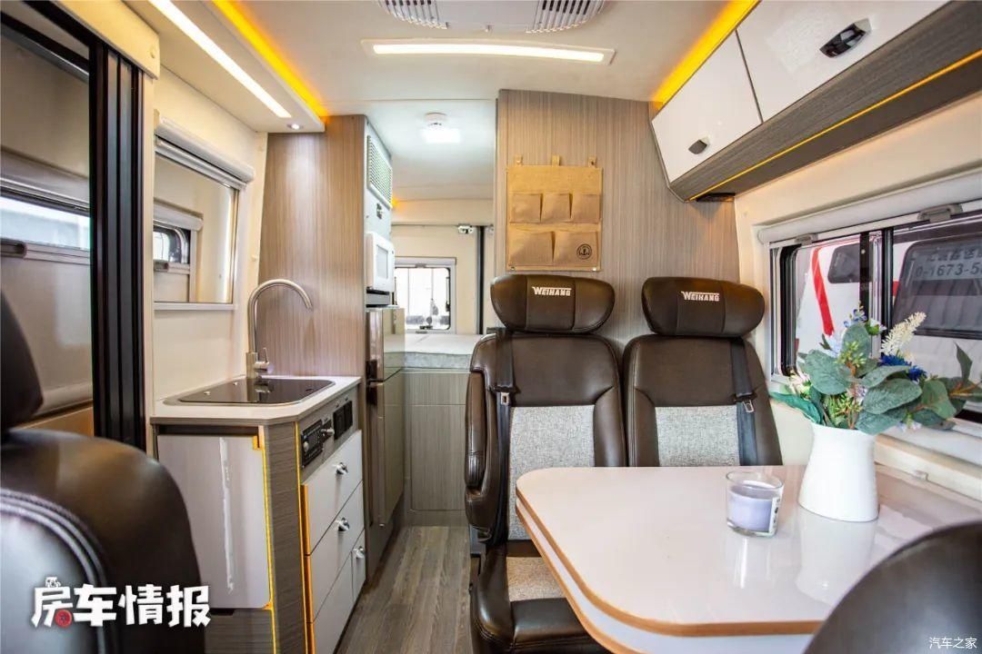  『汽车』开房车旅行担心没电？这款V90房车能用汽车充电桩，电器随便用
