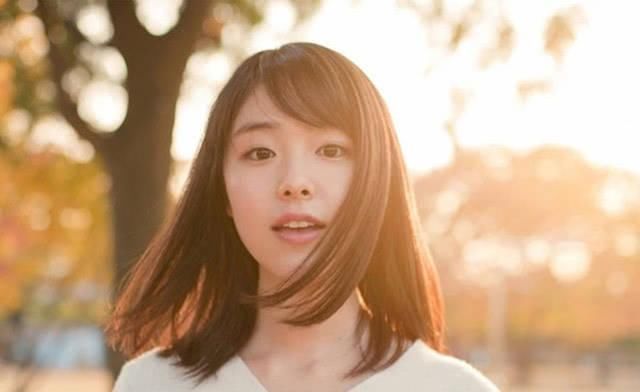 渡边杏:东出昌大被曝外遇后首出面,新闻记者问更爱谁时,居然还缄默了12秒