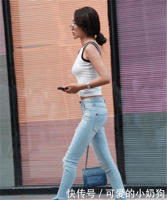 街拍: 透视装和超短裤你要哪一个?