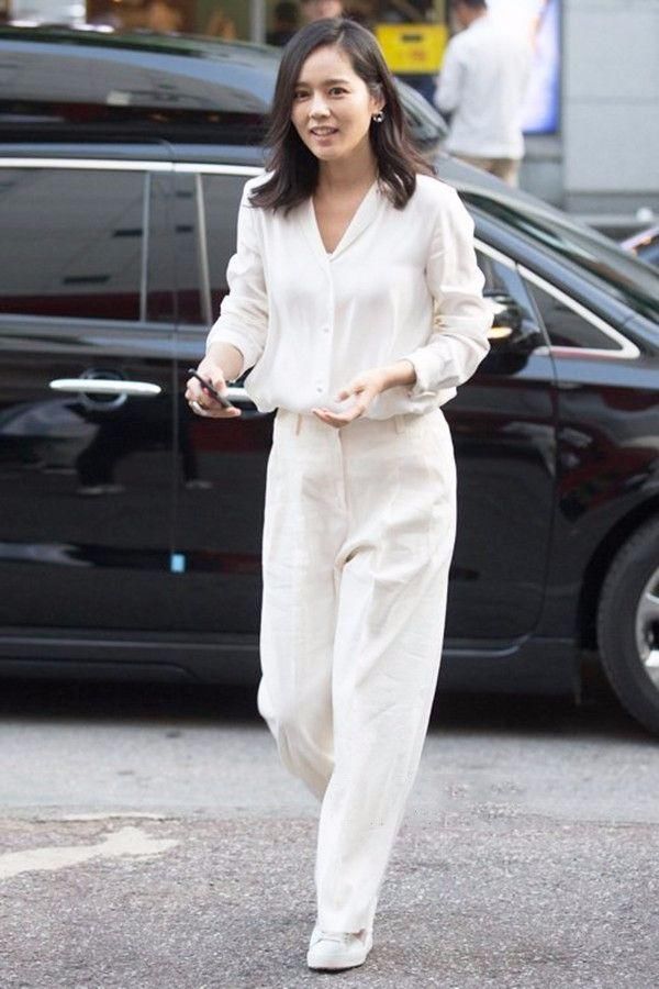 韩佳人才是真美人胚子,即使法令纹难掩老态,气质依旧很好!