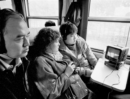 【壮阔东方潮 奋进新时代】铁轨上的中国