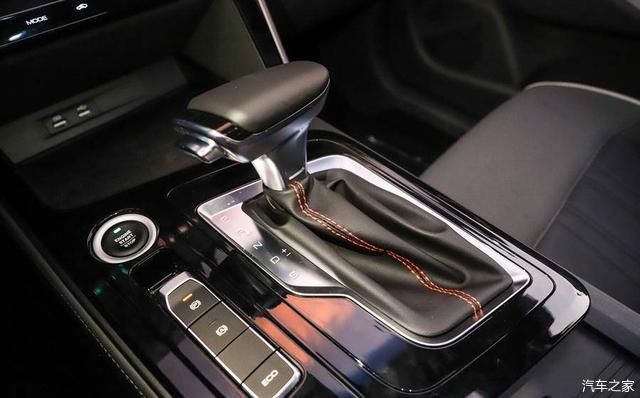  『服务无疑』长4米9的B级车，能自动驾驶，付2020元就能提走，不满意还能退