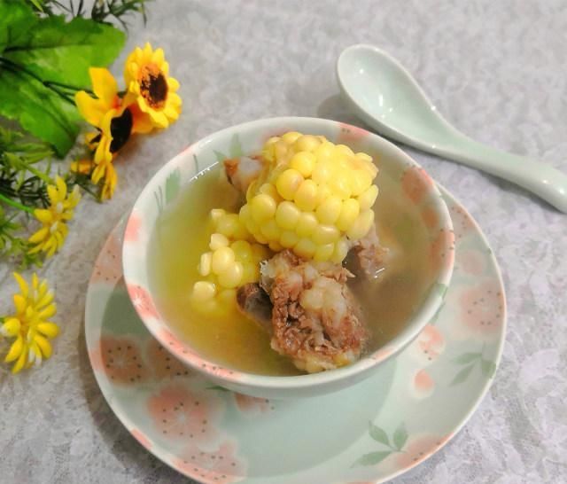  鲜味@玉米骨头汤，鲜味十足，好喝不油腻