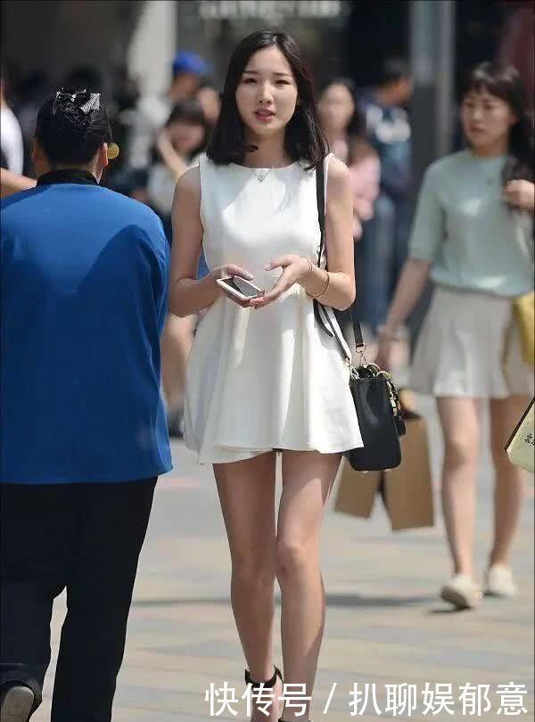 美女@连衣裙玲珑大方尽显青春之美,很好的穿出格调的淑女气质