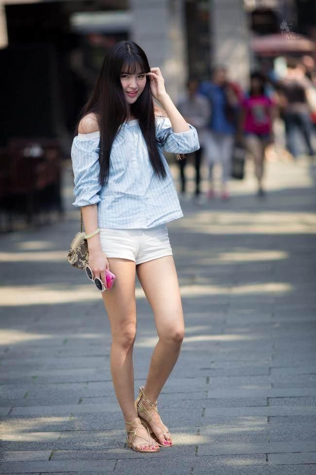 街拍美女: 第二位我一定要带她去兜风, 第四位让人不愿意移开视线