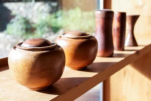 空置25年的农舍里 这个歪果仁怎么从预算不够到过上理想生活