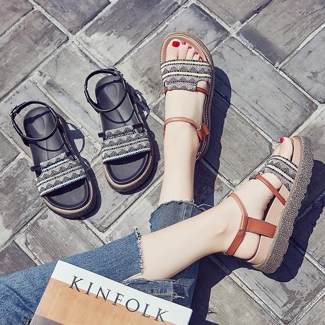 哇塞，刚上架的几款精致女鞋，陪你走过清新夏季