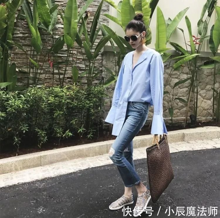 『女人』女人不仅要追求穿衣打扮的外表美,更要有属于自己的气质美