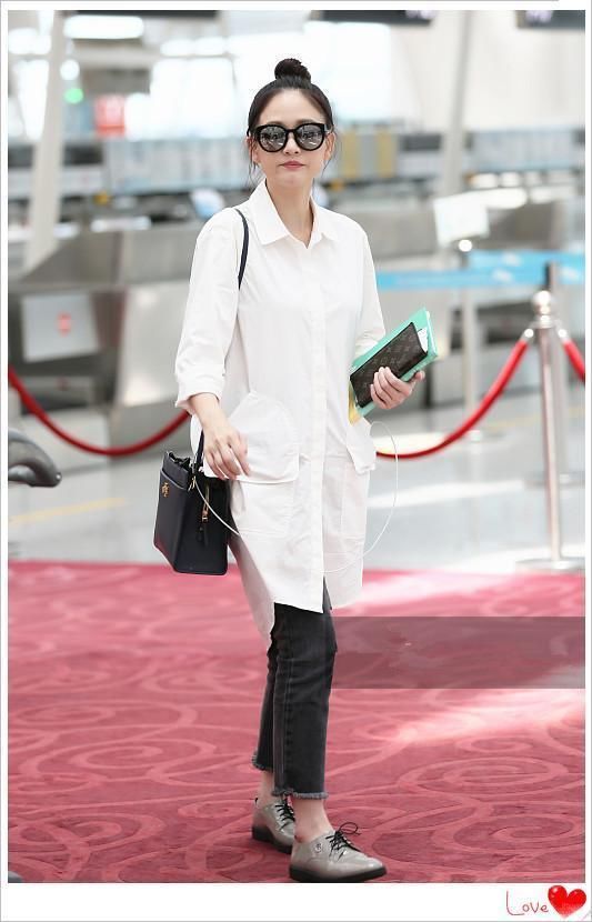 本以为39岁陈乔恩保养的够嫩的了，可看到42岁范玮琪，我沉默了！