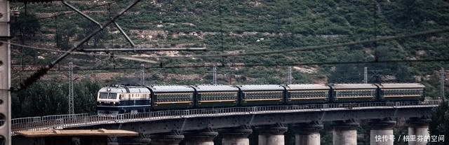  「公交车」中国最慢的一列火车，营运方式就像公交车，全程184公