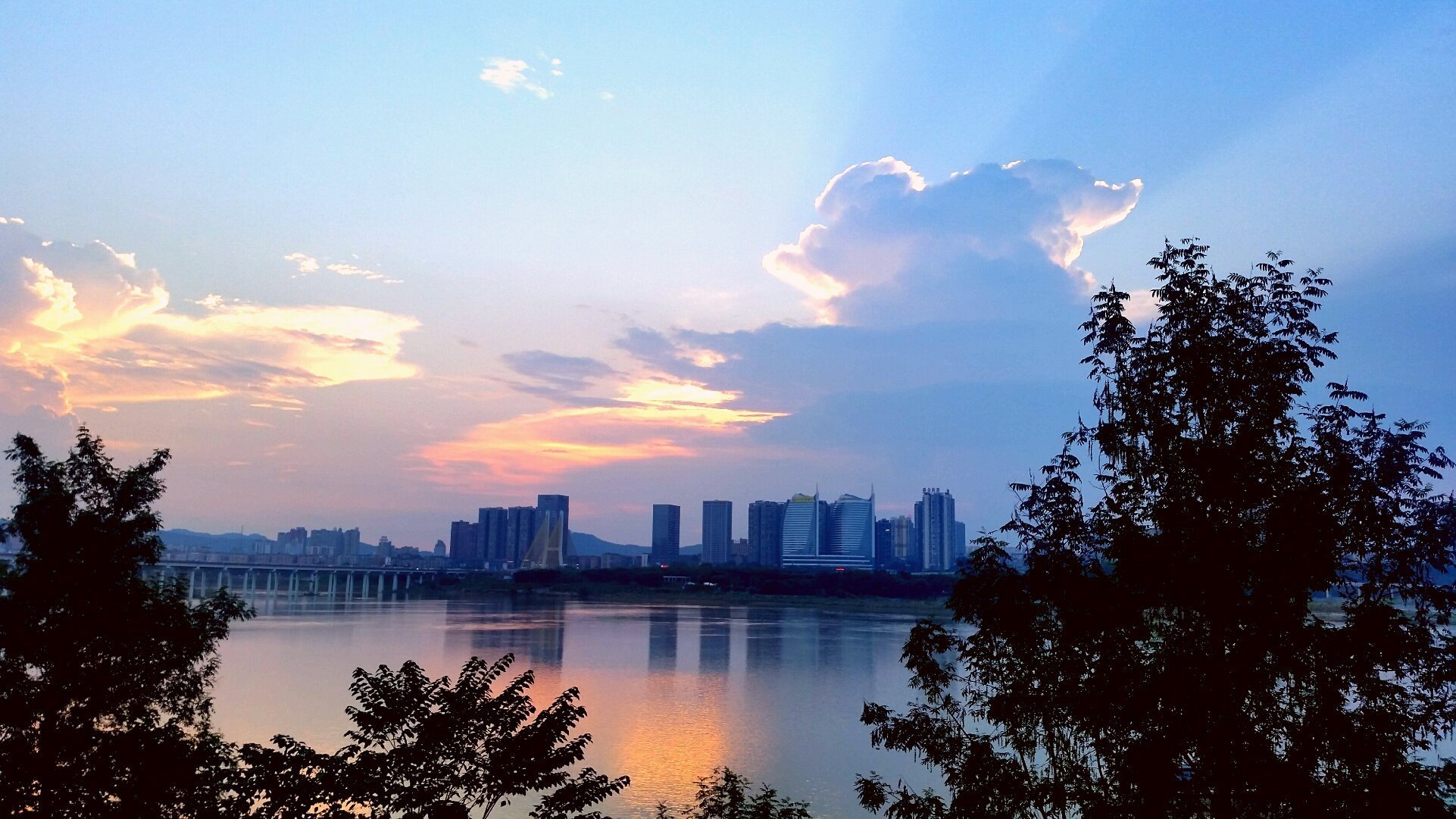 四川有望晋升三线的城市，德阳、宜宾落选，它是四川第二人口大市