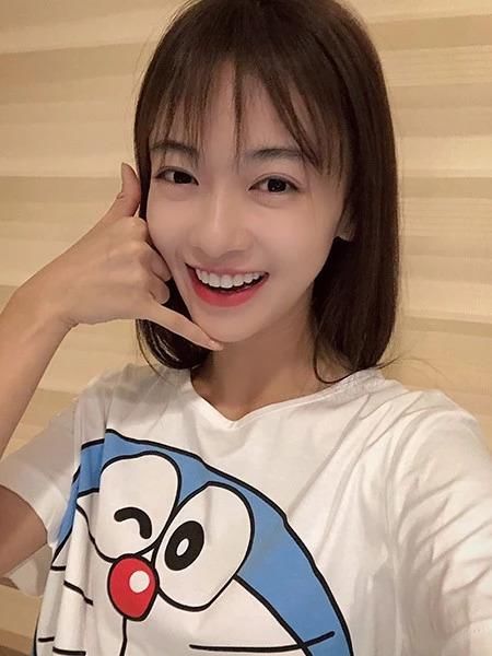 37岁的秦岚用妆容告诉你，姐只有18岁！却依旧风韵犹存！