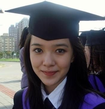 郭采洁气愤回应风波谣言，发文称“脸上只有你们的霸凌”，心疼！