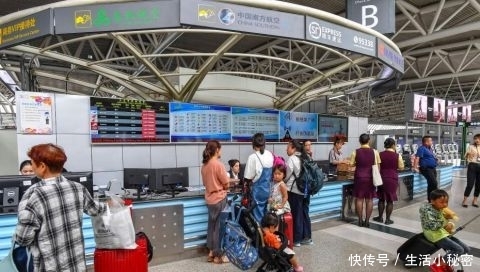 受台风“杨柳”影响三亚景区关停 航班取消