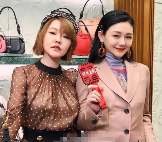  [人到中年]大小S再度同框，人到中年依然艳压全场，网友：别人的40岁