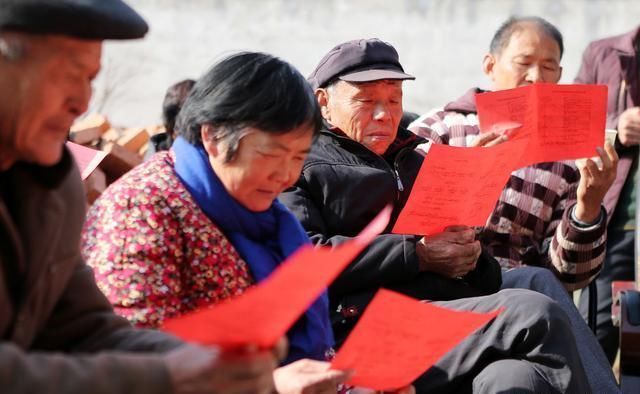 农村基层干部注意了，如果出现这4种行为将严惩，老百姓放心了