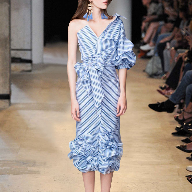 高调礼服裙让人瞩目，优雅裁剪尽显轻奢魅力，一款hold全场