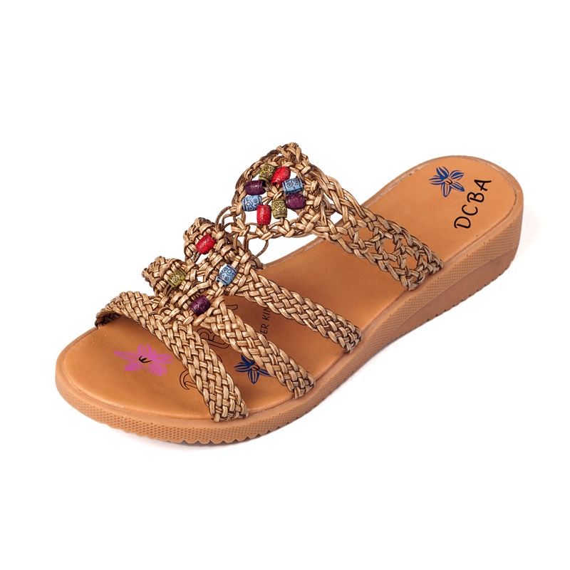 爱美的你,还缺少一双时尚性感的凉鞋,洋气减龄像少女一样