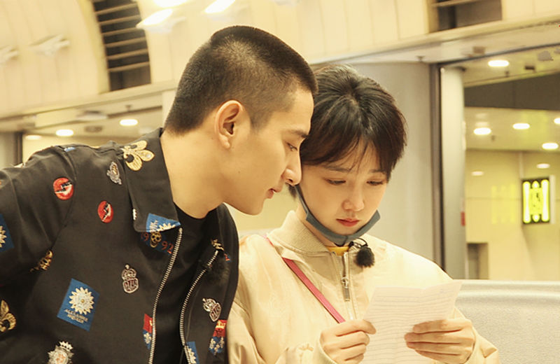 【男友】陈小纭情人节在微博晒男友于小彤照片，大秀恩爱破分手传闻