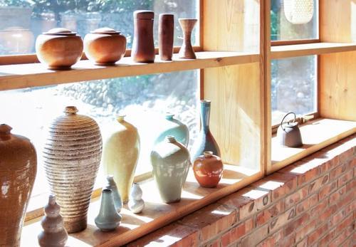 空置25年的农舍里 这个歪果仁怎么从预算不够到过上理想生活