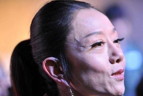  [过度的保养]62岁杨丽萍和63岁邓婕告诉你，过度保养和自然衰老的差别