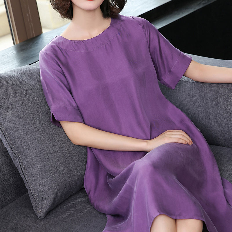 适合任何身材的纯色“包臀裙”，显白又显瘦，简单就很美