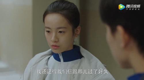 英子去南京参加冬令营，宋倩把家搬去了，乔卫东的举动更搞笑