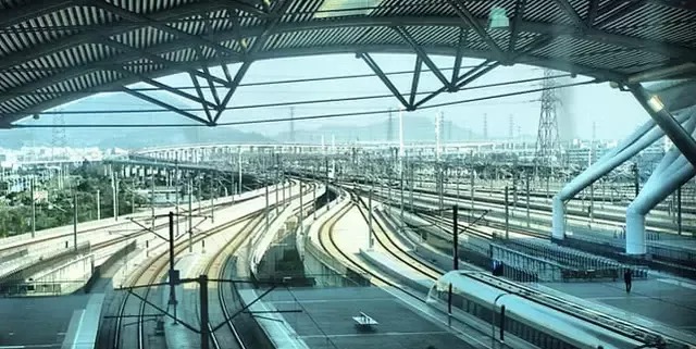 中国“最土豪”高铁站，投资180亿建的特等站，比南京站大6倍
