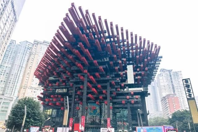 解放碑，凭啥子代表重庆？