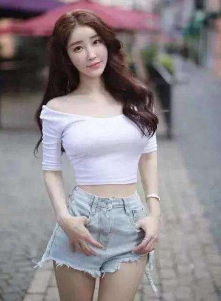 街拍: 我跟妈妈说想娶图3做老婆, 妈妈却跟我说图5更好!