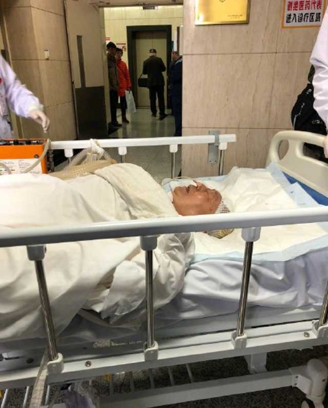 珠海拱北外卖小哥被打视频疯传网络最新消息三人被刑拘 美团公告