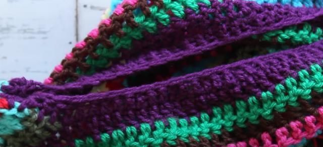  #融入#这样的钩针衫时尚又洋气，大胆融入自己喜欢的配色，彩虹衣教程