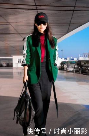 徐冬冬的身材比柳岩还要好？紧身连衣裙勾勒出傲人的曲线。