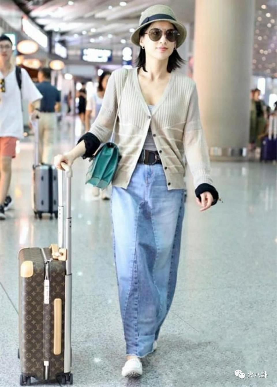 黄圣依小红书分享好气质妙招，她的红裙扮靓心得你还不来学学?