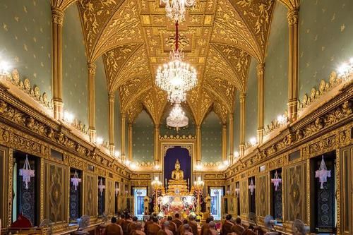 国王花费20年建造的恢弘寺庙，瓷砖全部来自中国，竟是墓地