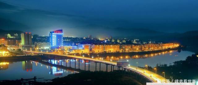 江西最大的一个县,超过本省三个地级市面积!然而却是风景如画