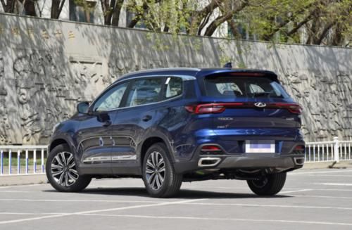  国产汽车@国产“七座”SUV，月销量过万，和哈佛H6平起平坐，8.88万