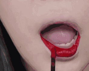 《如懿传》周迅剧中的红唇妆?气场全开的红唇秘诀在这儿!