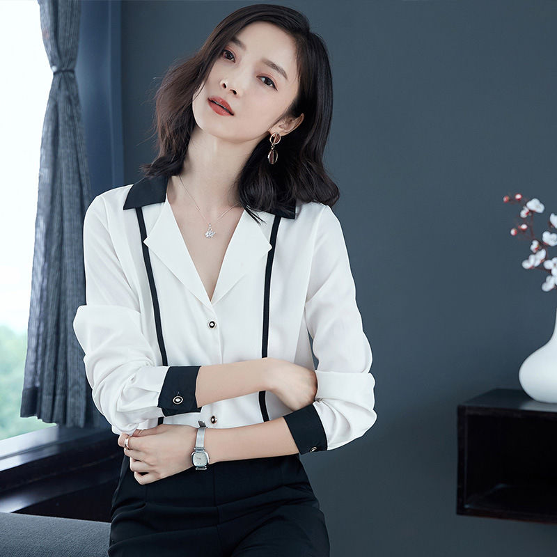 假如我才30几，旗袍白送我也不穿，瞧小衫+开衫，美的令我羡慕